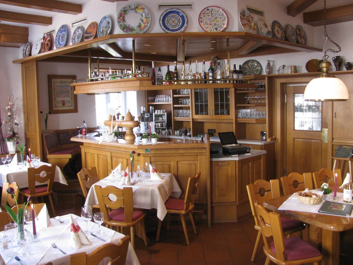 Hotel- Restaurant Zum Schwan Waldfischbach-Burgalben Exteriör bild