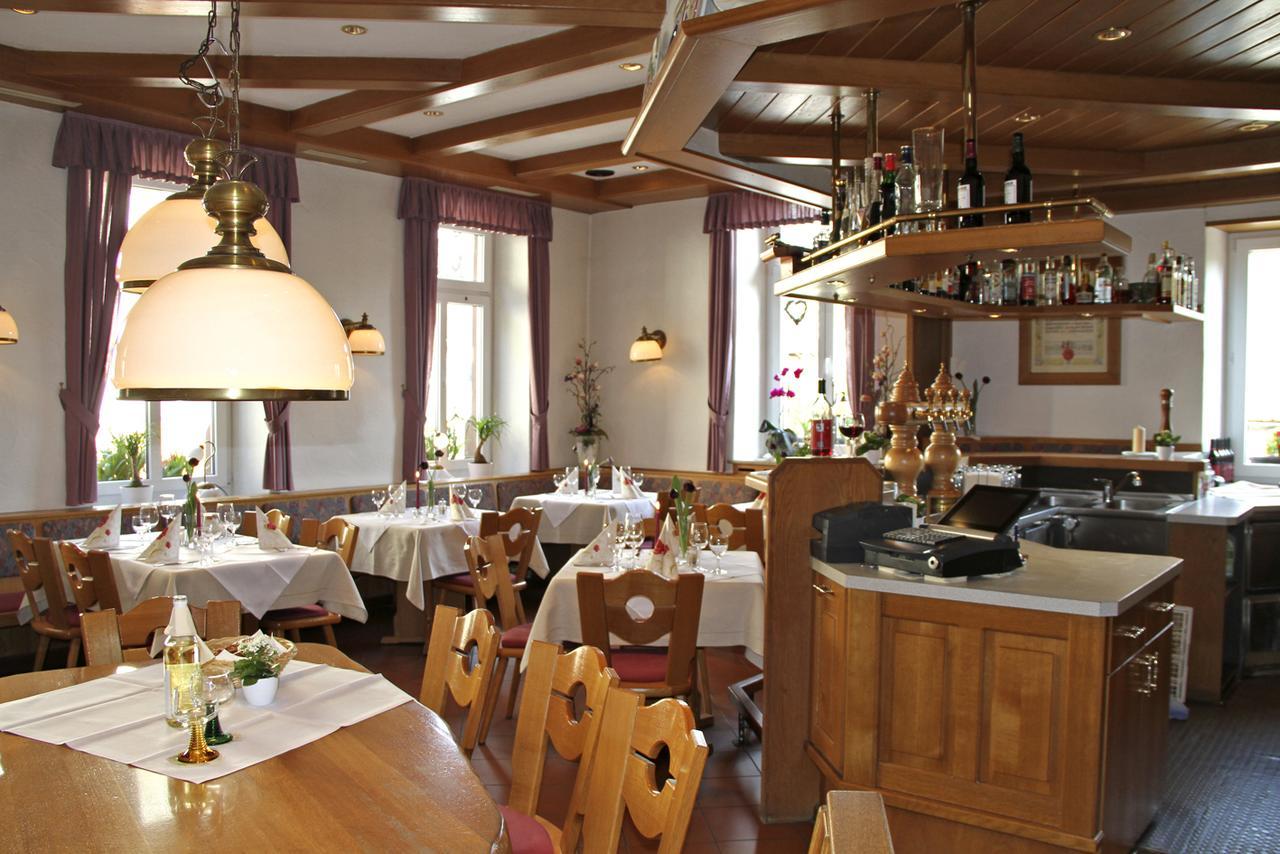 Hotel- Restaurant Zum Schwan Waldfischbach-Burgalben Exteriör bild