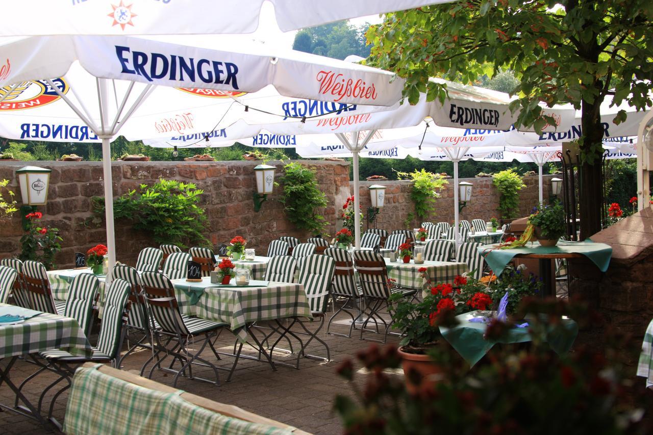 Hotel- Restaurant Zum Schwan Waldfischbach-Burgalben Exteriör bild